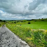 Kathleen\'S Carrowkeel Cottage