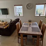 Luxury Apartment Hawthorns