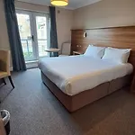 Riverside Hotel