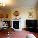 Old Fort Lodge
