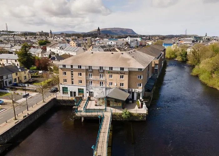 Riverside Hotel