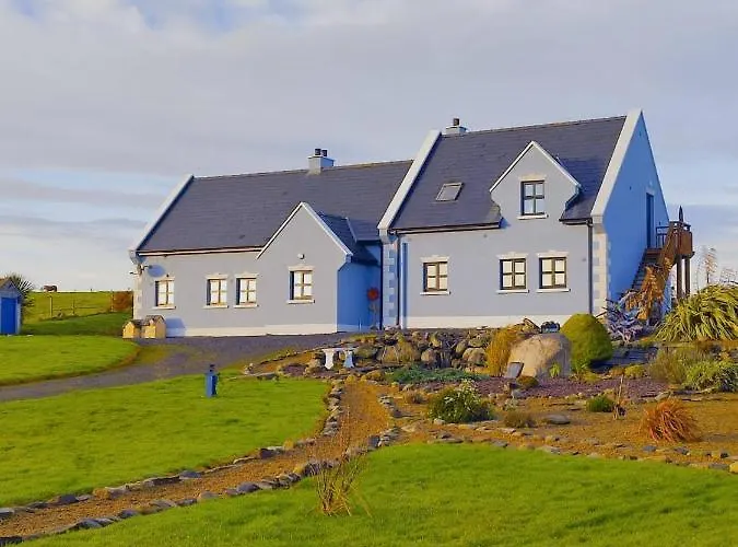 Self Catering Upstairs Apartment At Tradcottage