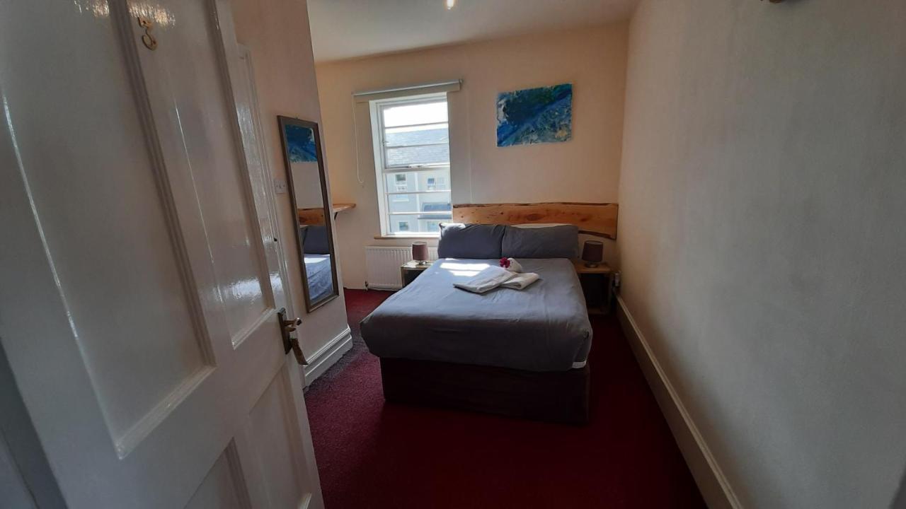 Surfnstay Strandhill Lodge, House & Surf Guest house *