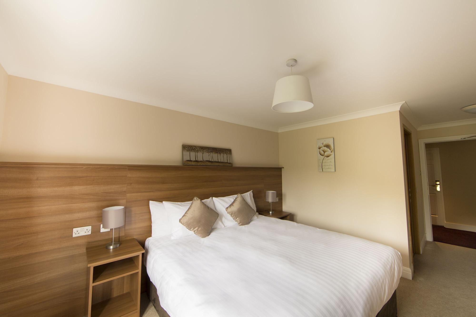 Riverside Hotel 3*