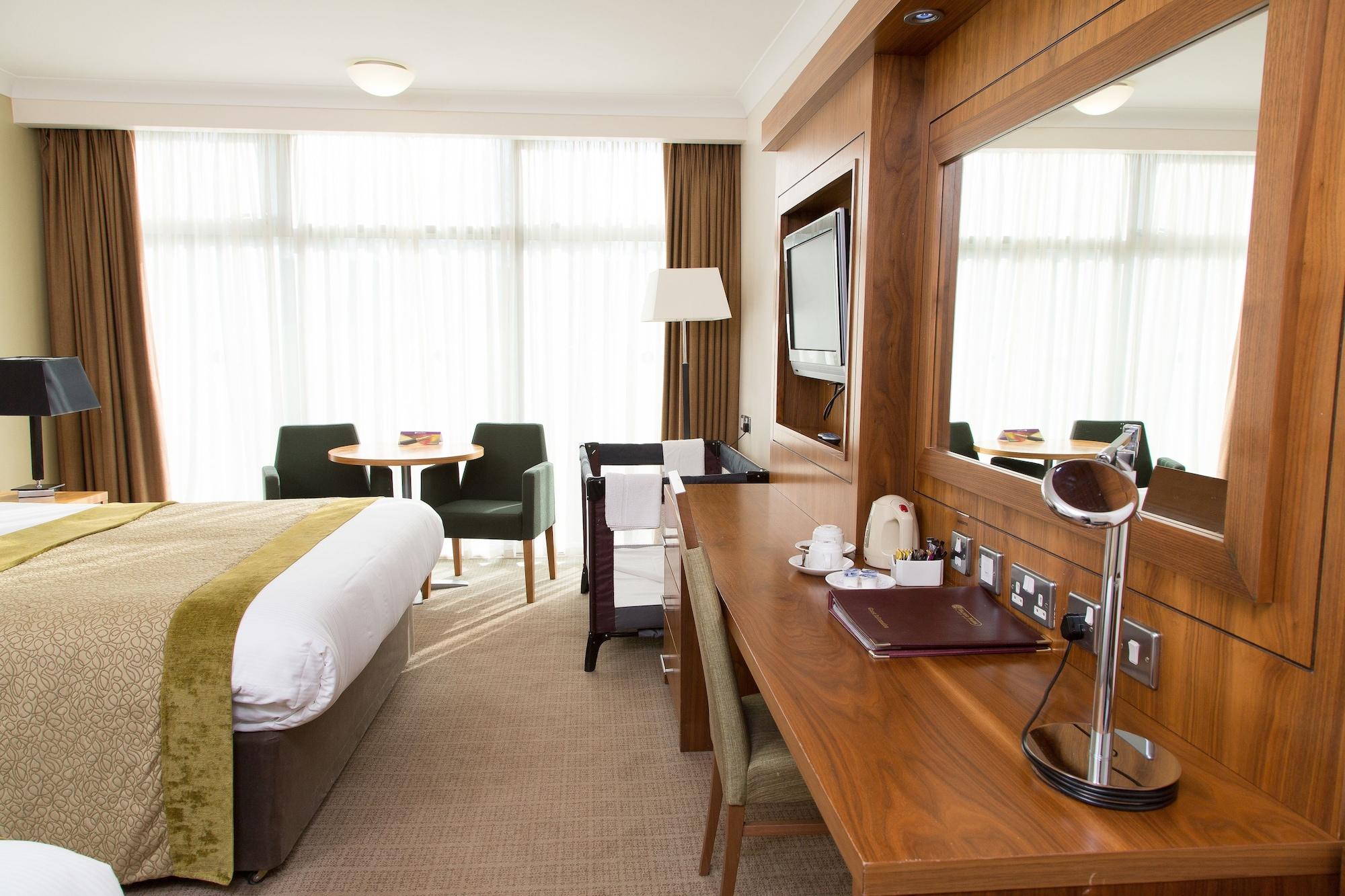 Park & Leisure Club Hotel 4*