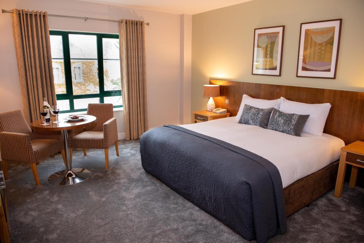 Castle Dargan Hotel 4*