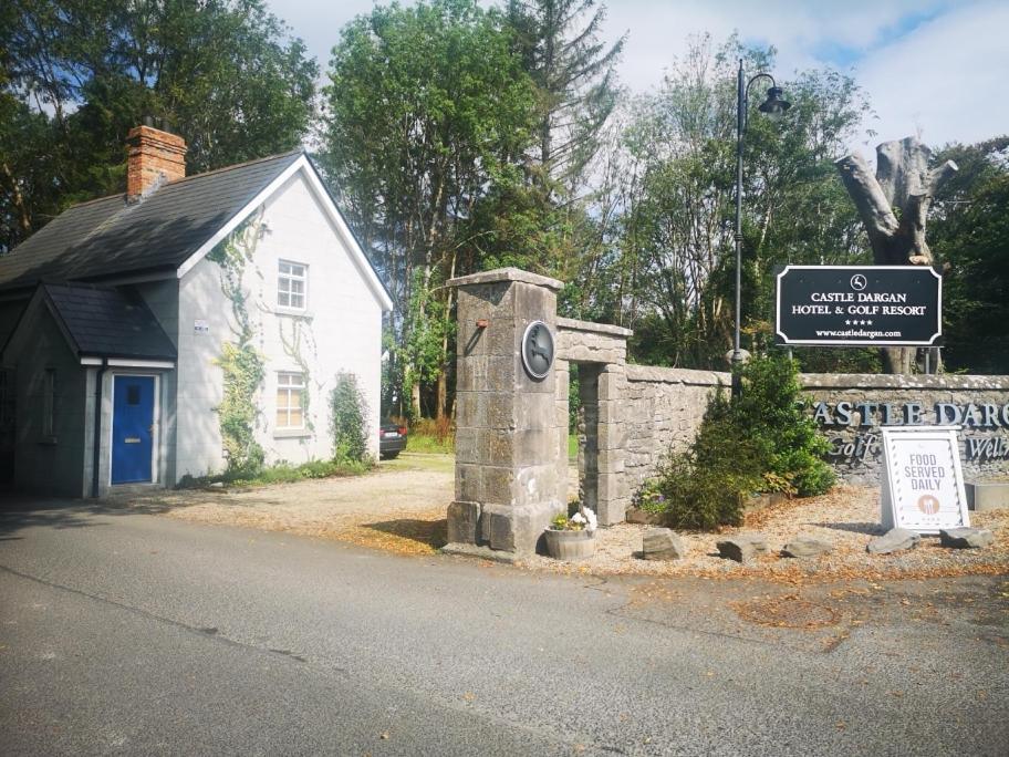 Castle Dargan