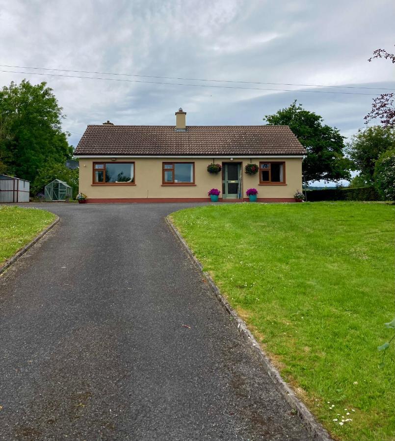 Lily's - 3 Bedroom Country With Large Garden *