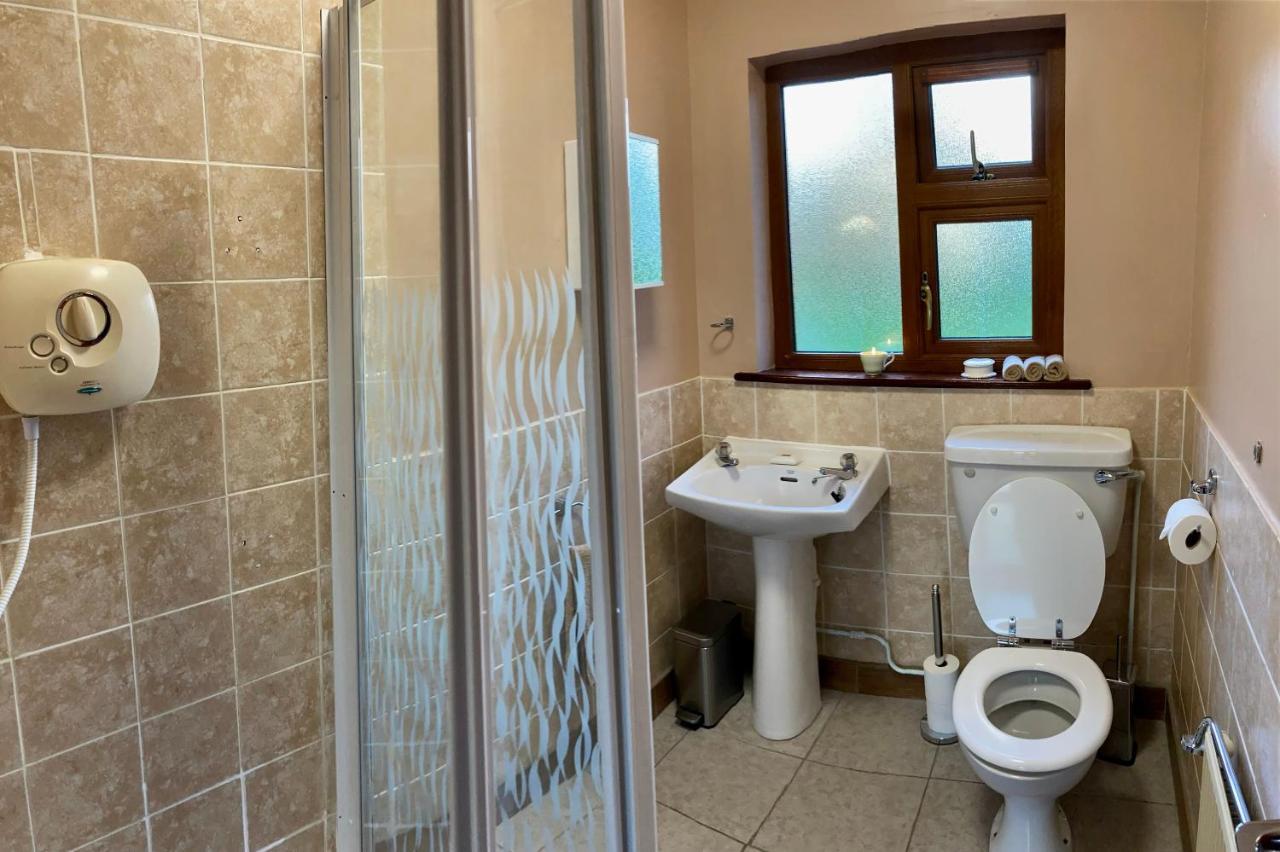 Holiday home Lily's - 3 Bedroom Country With Large Garden Sligo