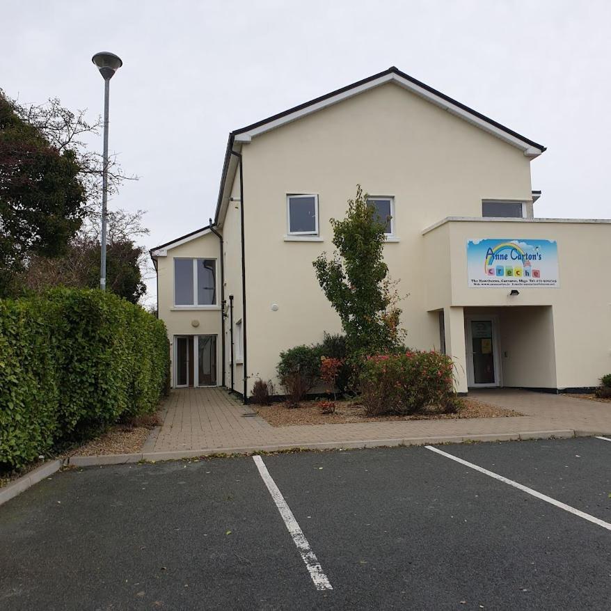 Two Bedroom Self Catering Apt. The Hawthorn's. Apartment