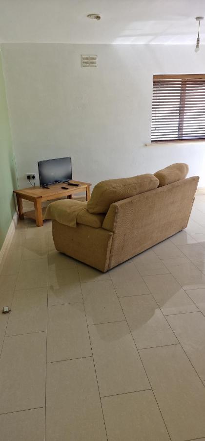 Two Bedroom Self Catering Apt. The Hawthorn's.