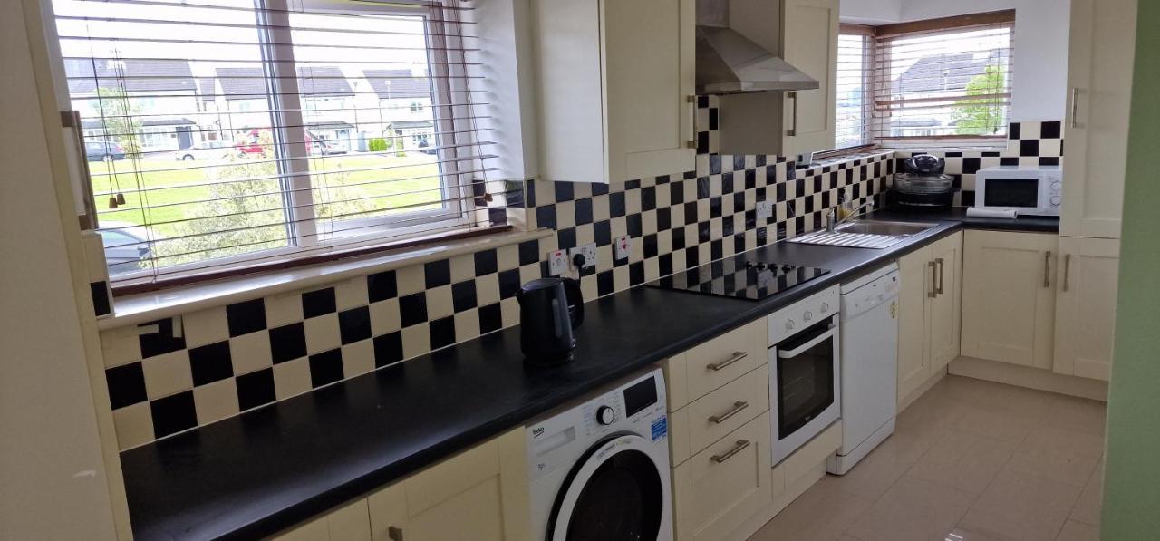 Two Bedroom Self Catering Apt. The Hawthorn's. Apartment