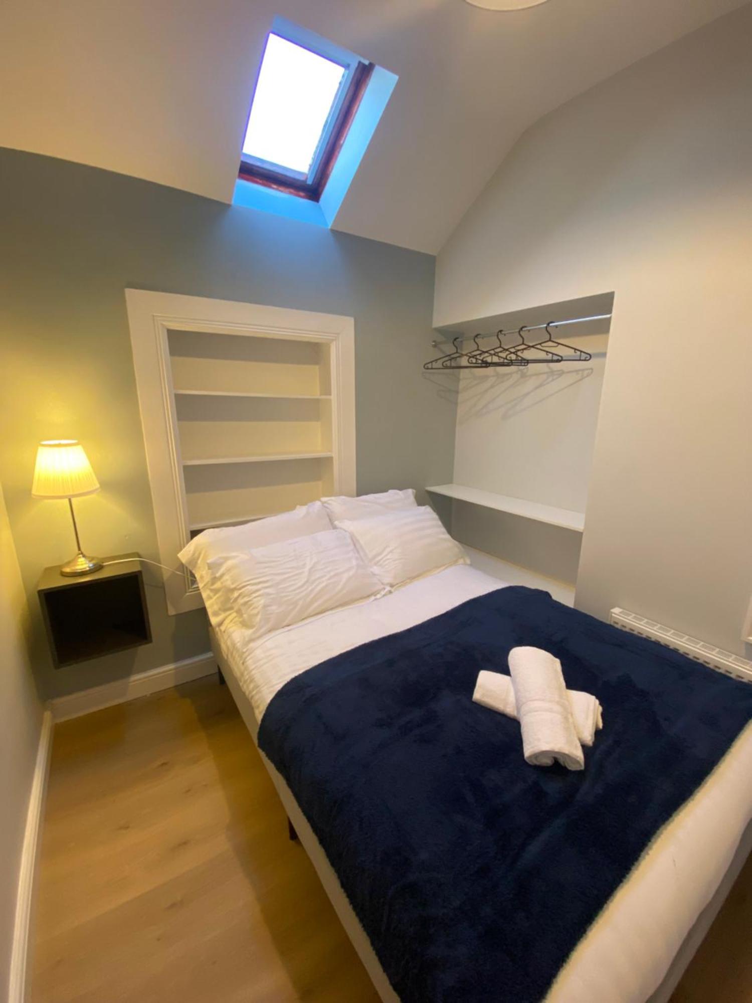 Holiday home Newly Furnished 5 Bedroom Gem In *