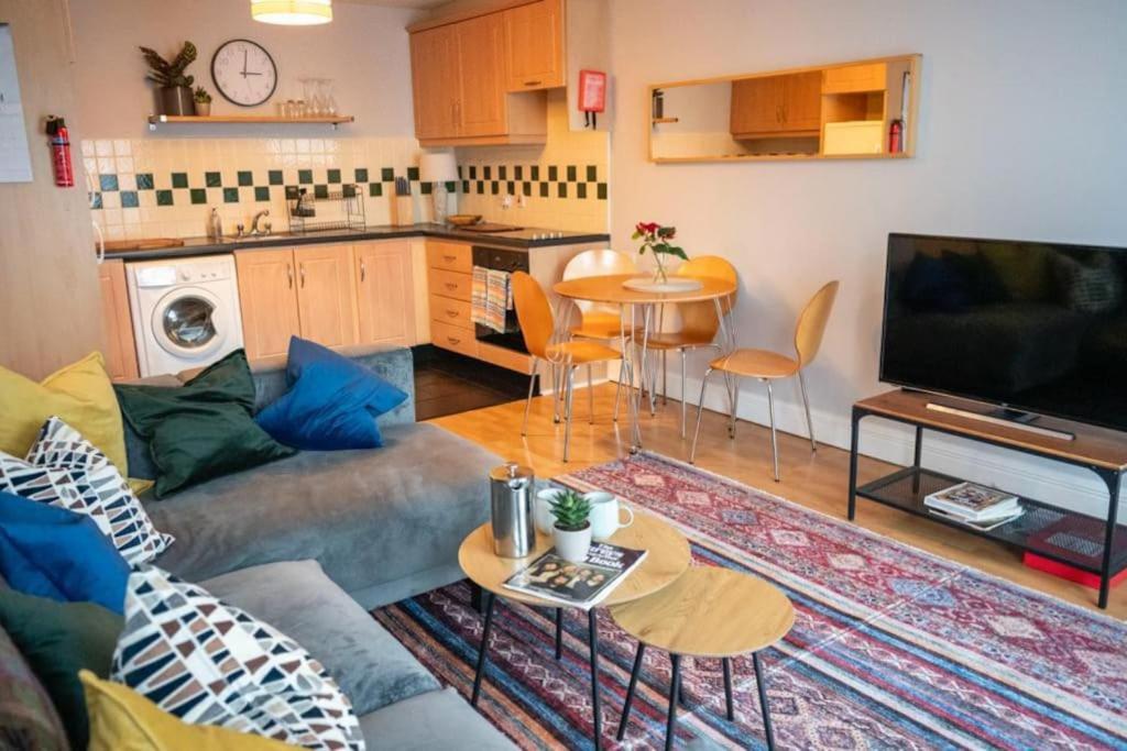 Apartment Modern In The Heart Of Town Sligo