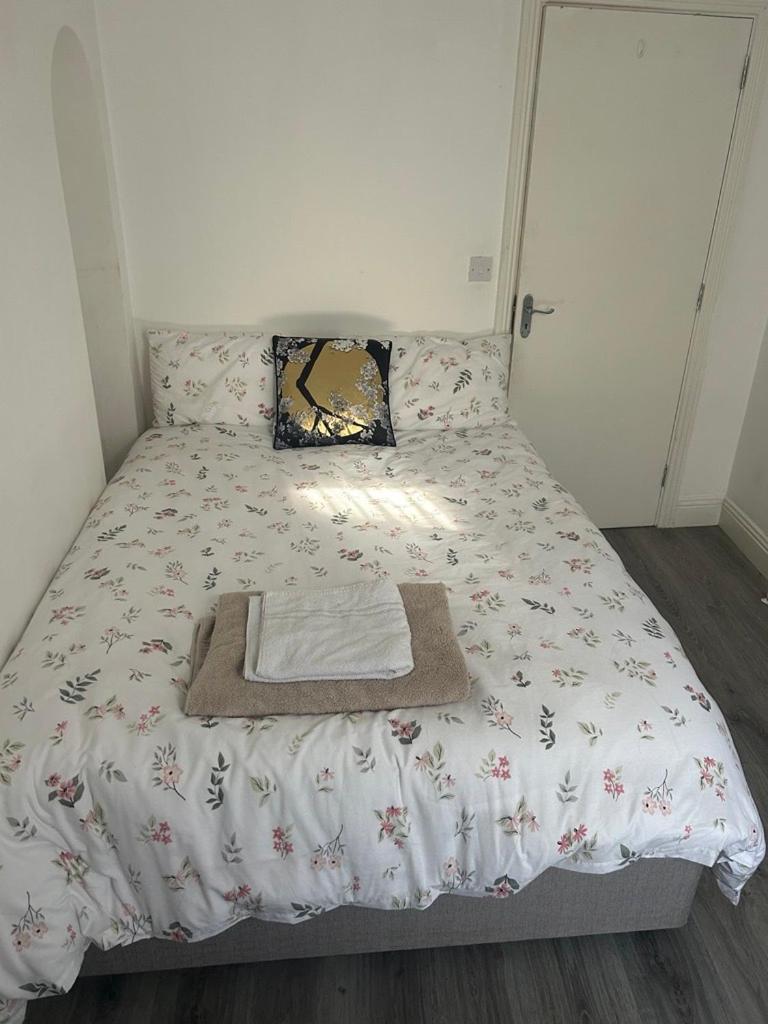 Holy Cross Friary High Street Apartment *