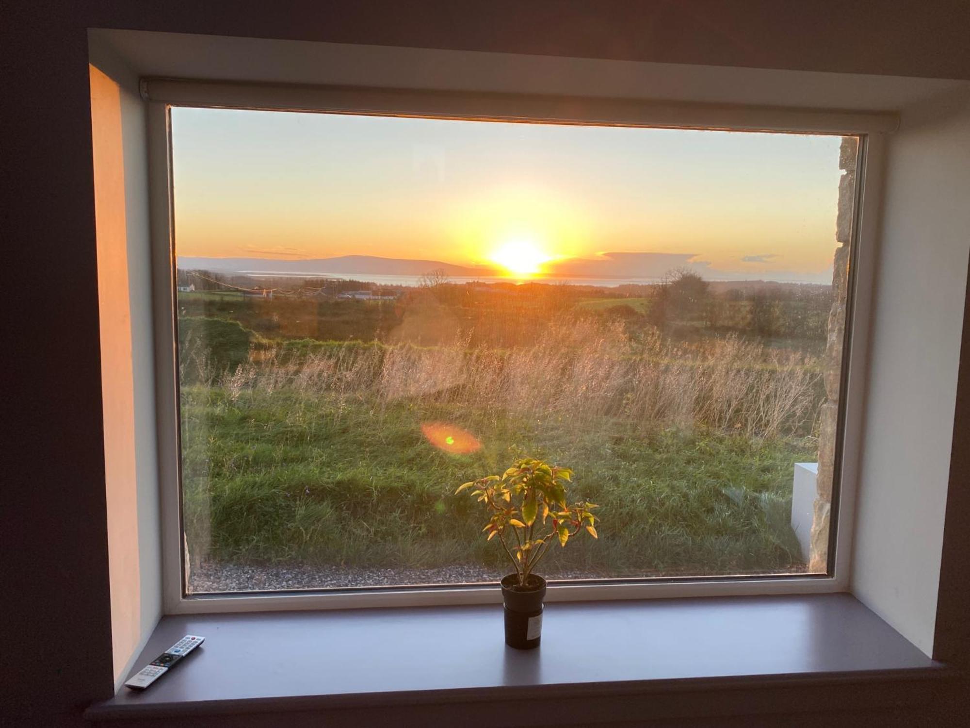 Cosy With Wonderful View Sligo
