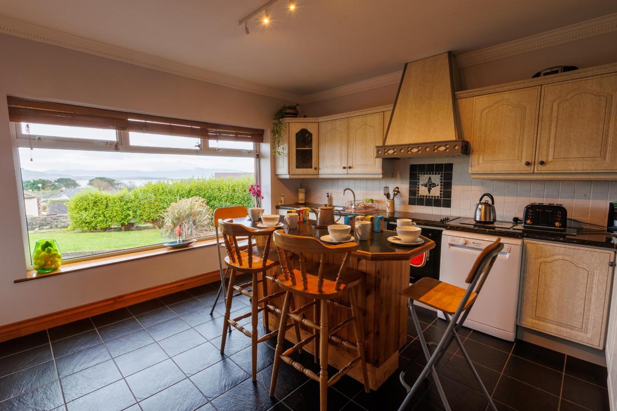 Red Brick House Rosses Point * Sligo