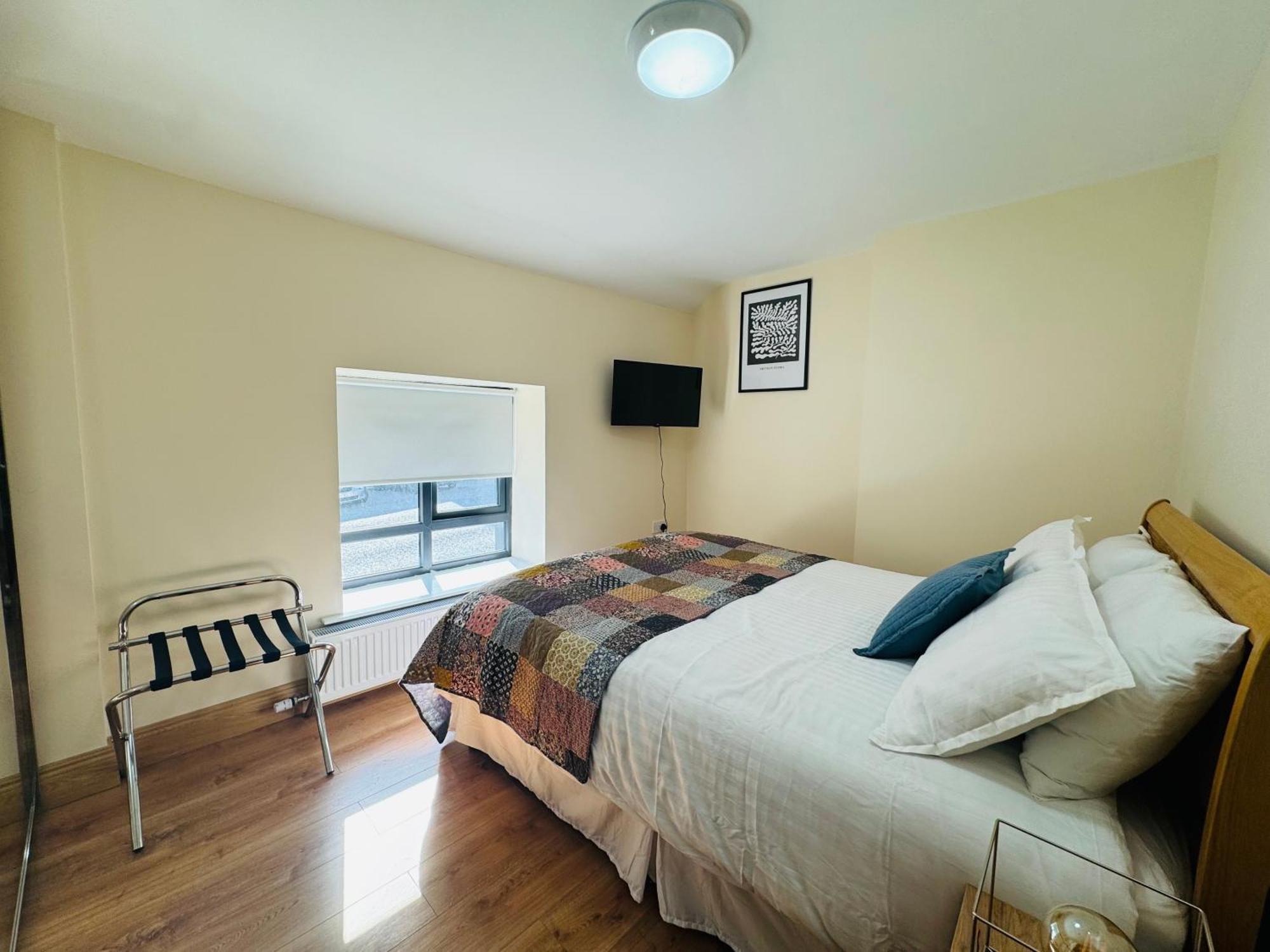 Claire Barden Boutique Capsule hotel *