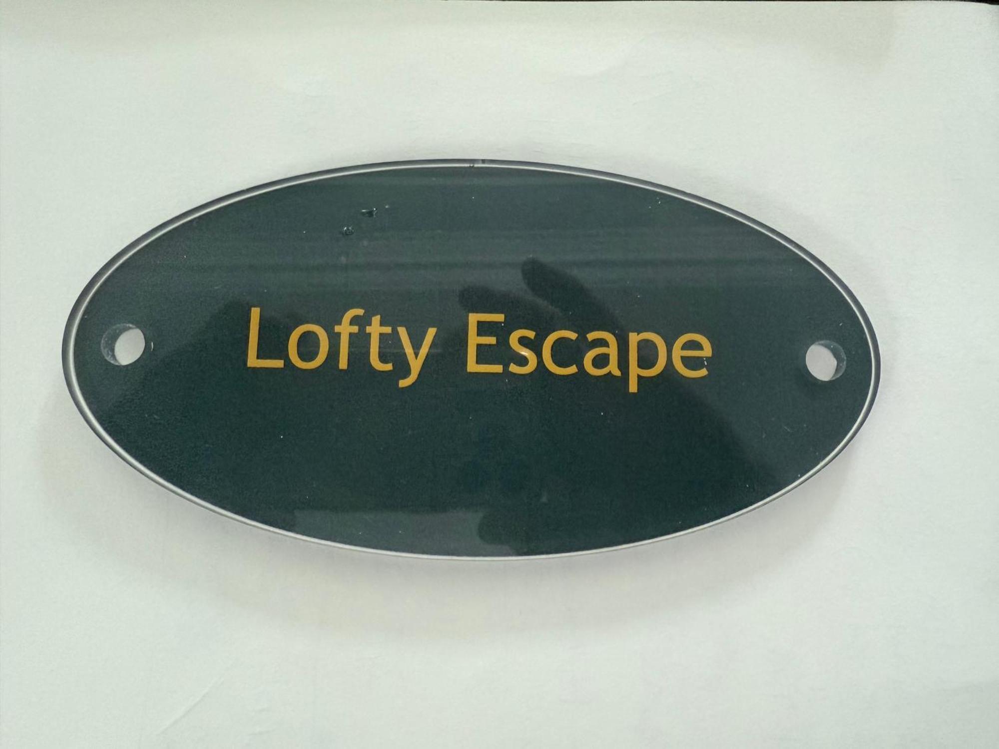 The Lofty Escape Apartamento Sligo