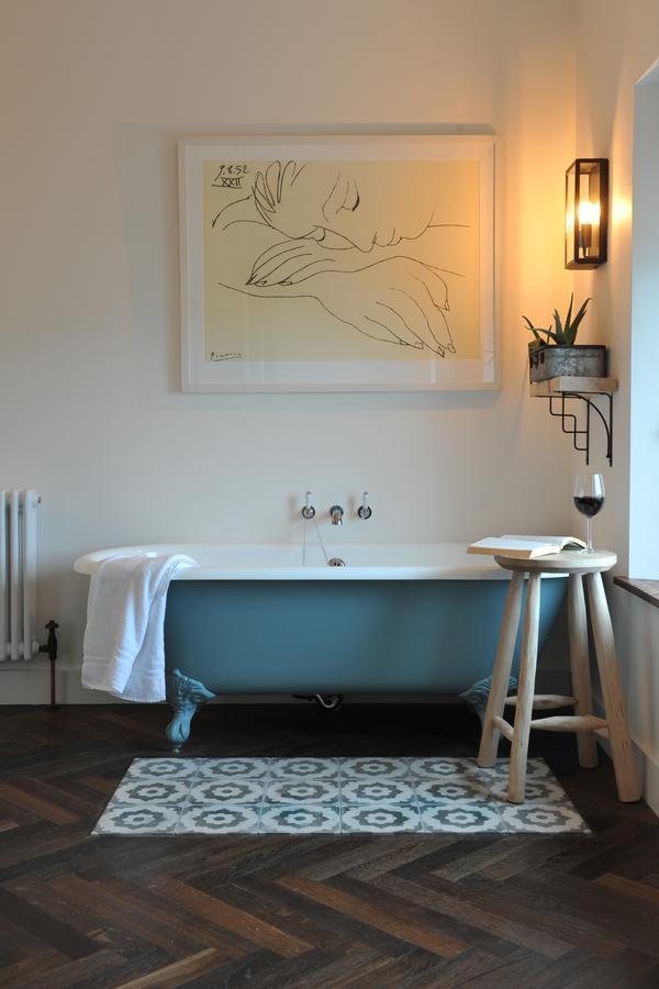 The Driftwood 4*
