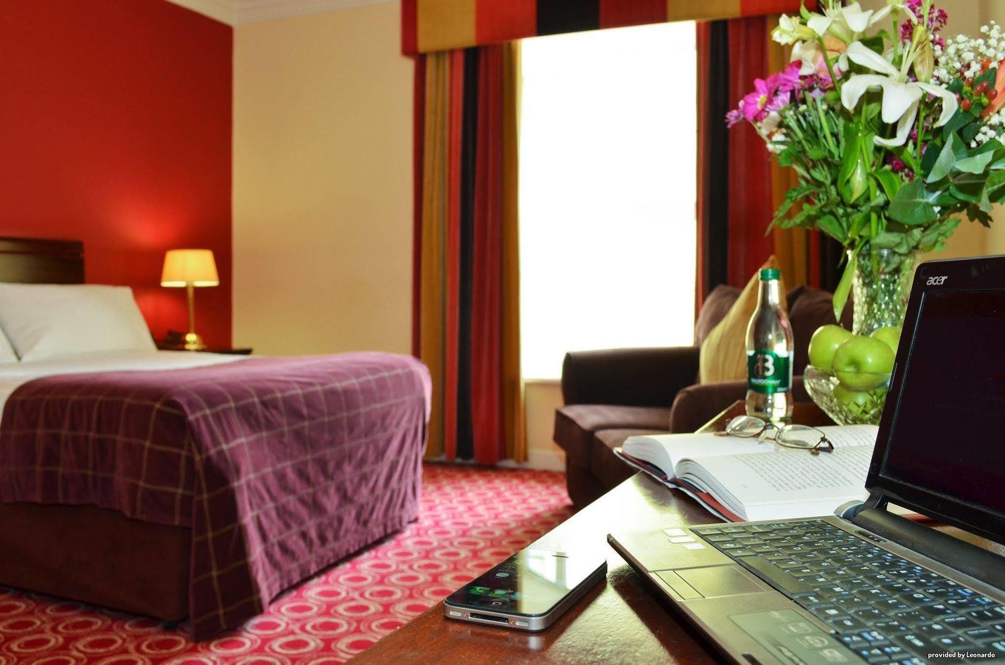 Southern & Leisure Centre Hotel 4*