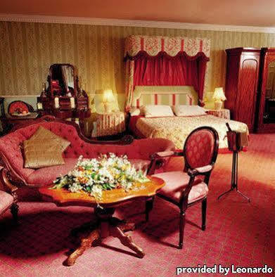 Southern & Leisure Centre Hotel