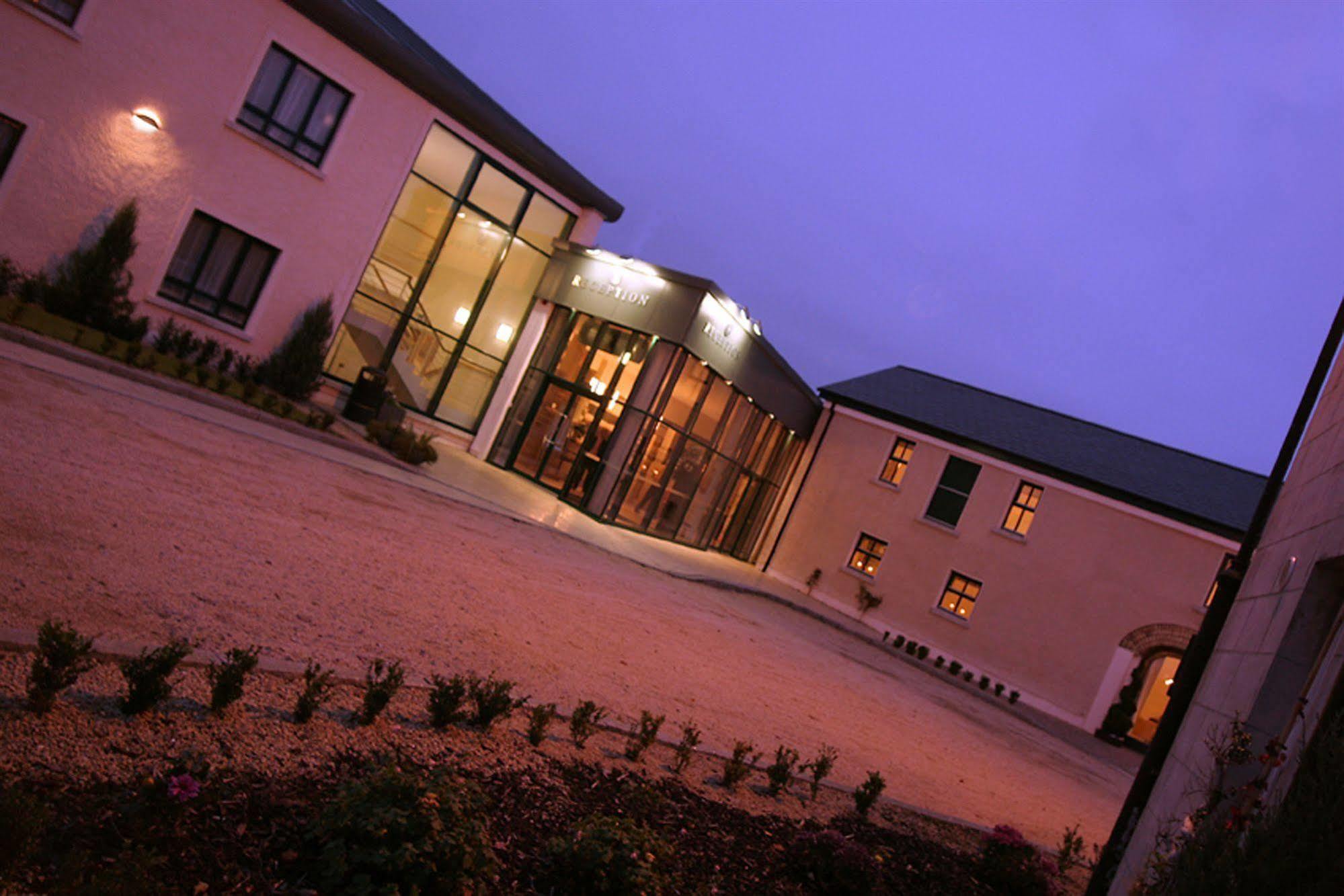 Castle Dargan Hotel 4*