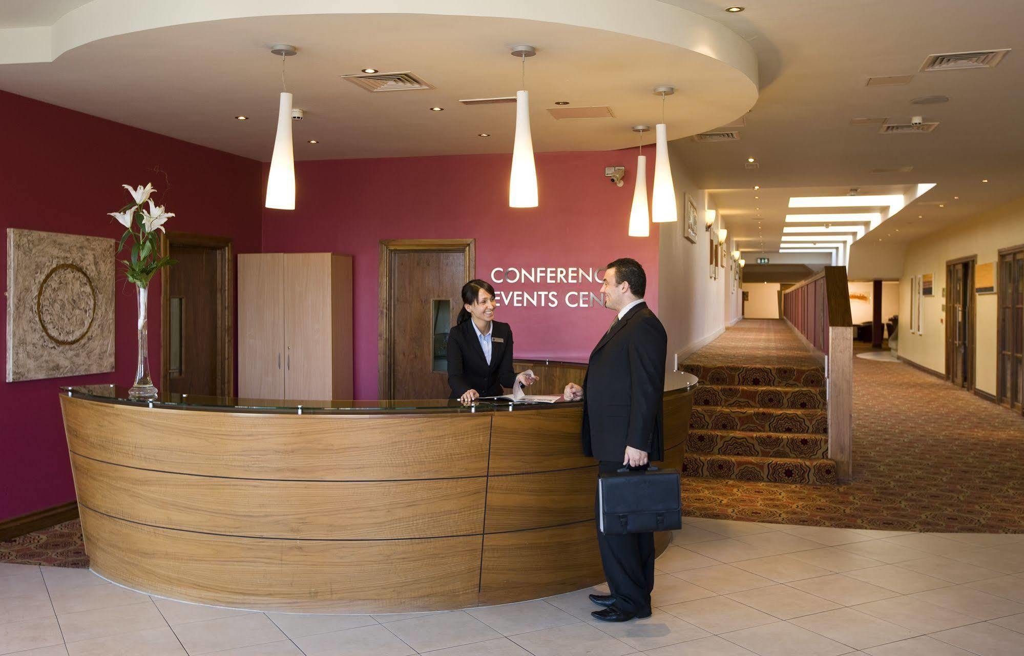 Clayton & Leisure Club 4*