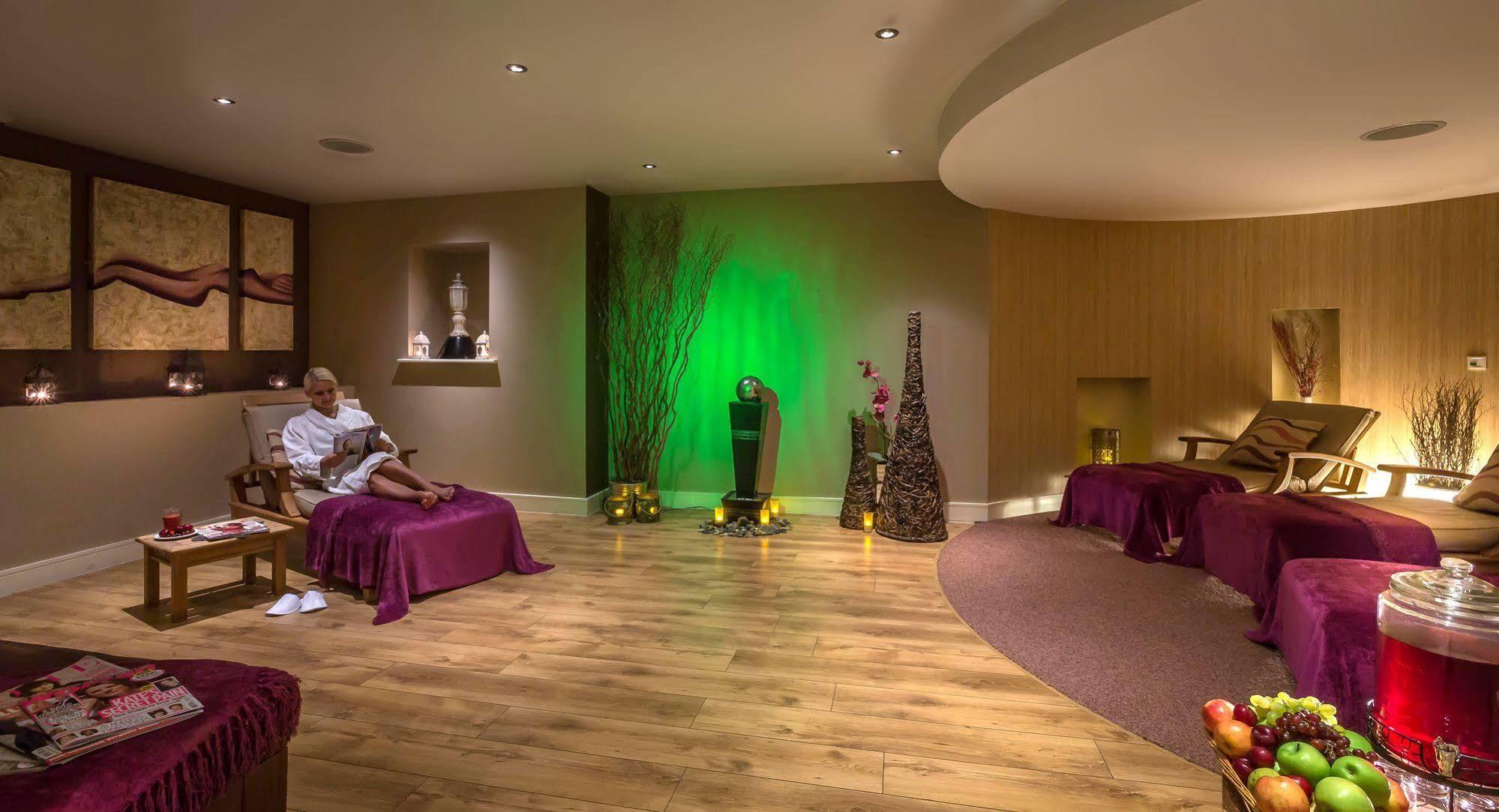 Clayton & Leisure Club Hotel 4*
