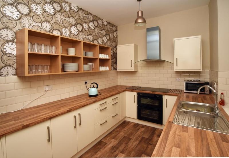 Hostal The Beehive *