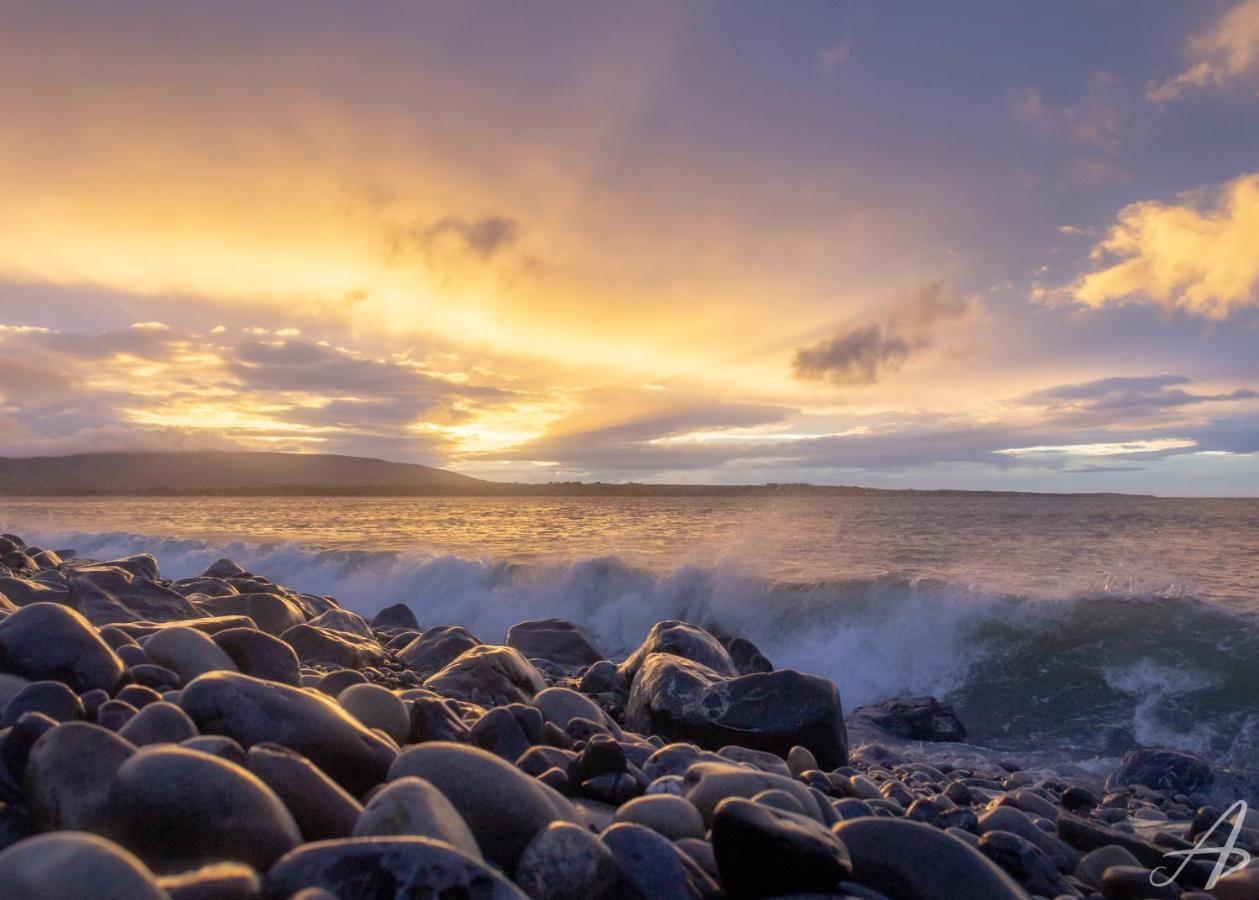 Surfnstay Strandhill Lodge, House & Surf